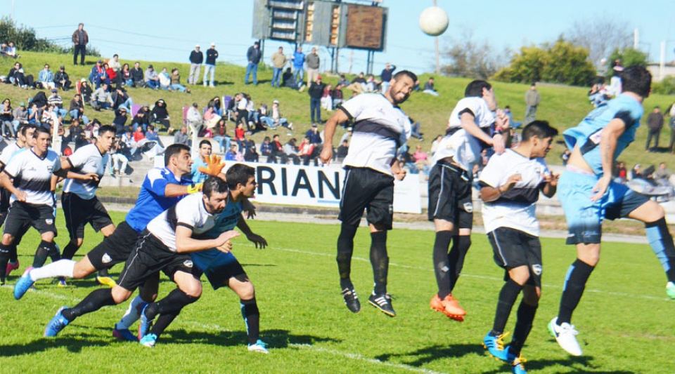 Hoy se juega el clásico del fútbol uruguayo